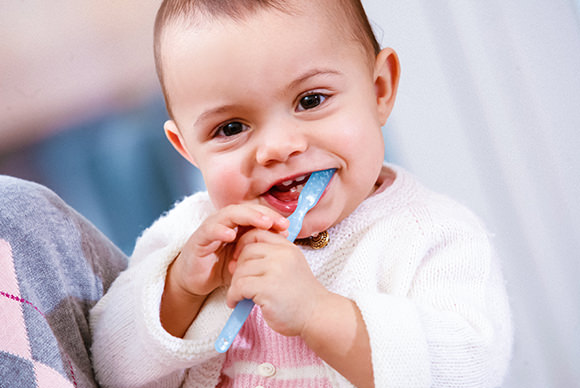 Kinderbehandlung - Zahnarzt Kübbeler & Friends Gronau / Alfeld